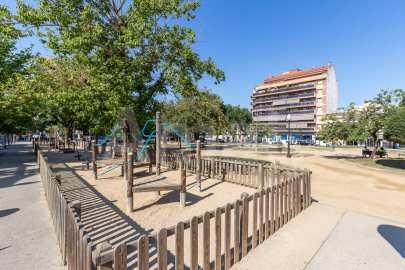 Opportunity! Central commercial premises to boost your business -23
