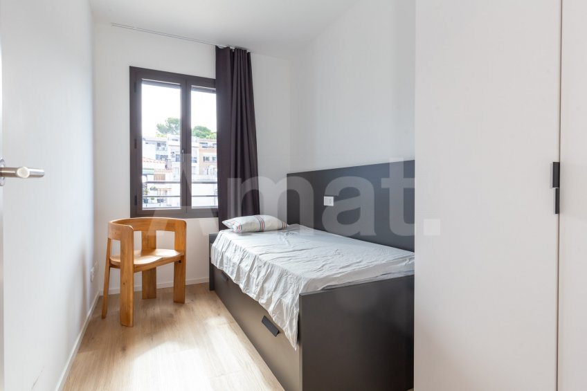 Piso nuevo con terraza, piscina y parking -14