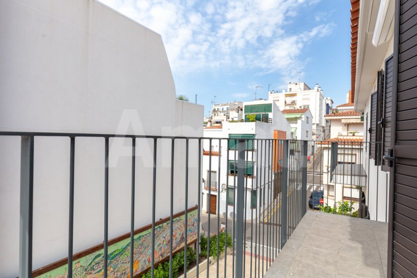 Piso nuevo con terraza, piscina y parking -30
