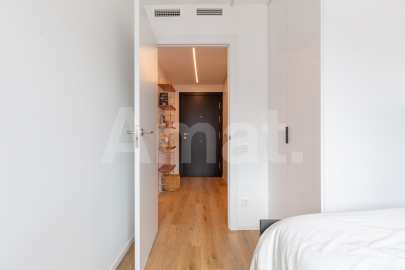 Piso nuevo con terraza, piscina y parking -13