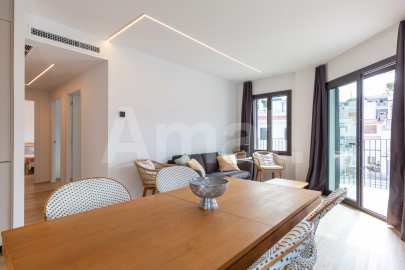 Piso nuevo con terraza, piscina y parking -23