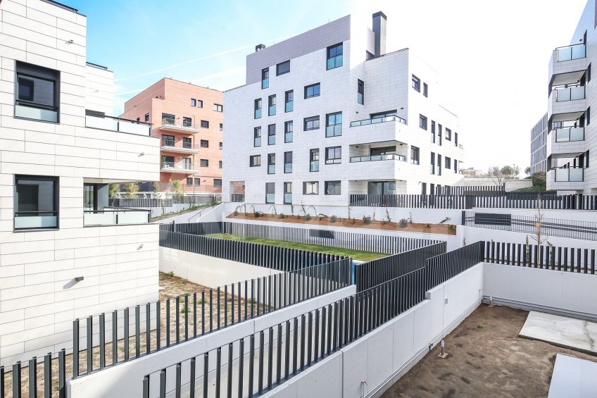 Lluminós pis amb terrassa i piscina a Vollpelleres -13