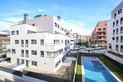 Lluminós pis amb terrassa i piscina a Vollpelleres -6