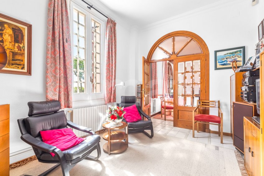 Exclusiva Villa con Masía más 3 viviendas y vistas panorámicas -65
