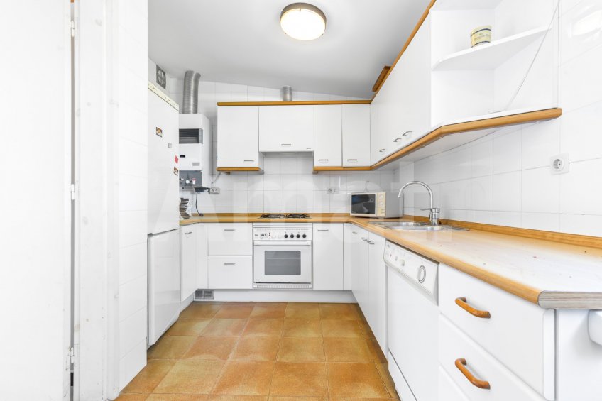 Exclusiva Villa con Masía más 3 viviendas y vistas panorámicas -82