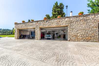 Exclusiva Villa con Masía más 3 viviendas y vistas panorámicas -116