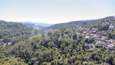 Exclusiva Villa con Masía más 3 viviendas y vistas panorámicas -20