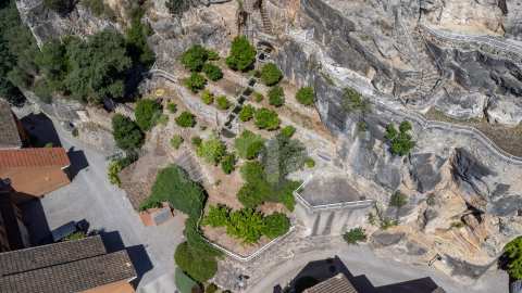 Exclusiva Villa con Masía más 3 viviendas y vistas panorámicas -27