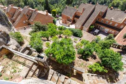 Exclusiva Villa con Masía más 3 viviendas y vistas panorámicas -33