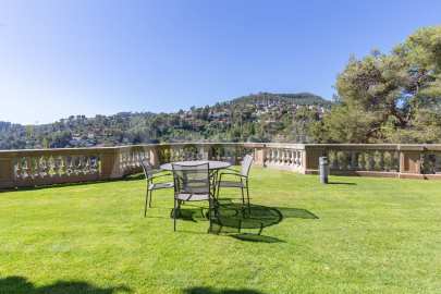 Exclusiva Villa con Masía más 3 viviendas y vistas panorámicas -55
