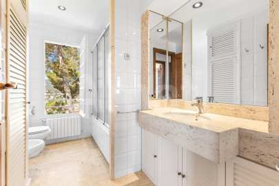 Exclusiva Villa con Masía más 3 viviendas y vistas panorámicas -58