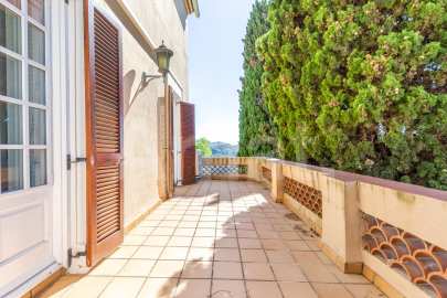 Exclusiva Villa con Masía más 3 viviendas y vistas panorámicas -70