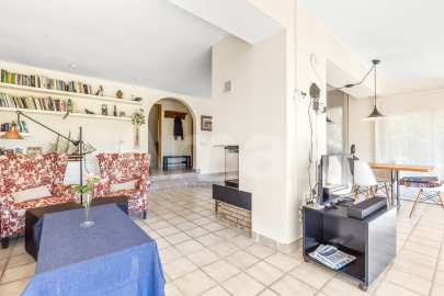 Exclusiva Villa con Masía más 3 viviendas y vistas panorámicas -93