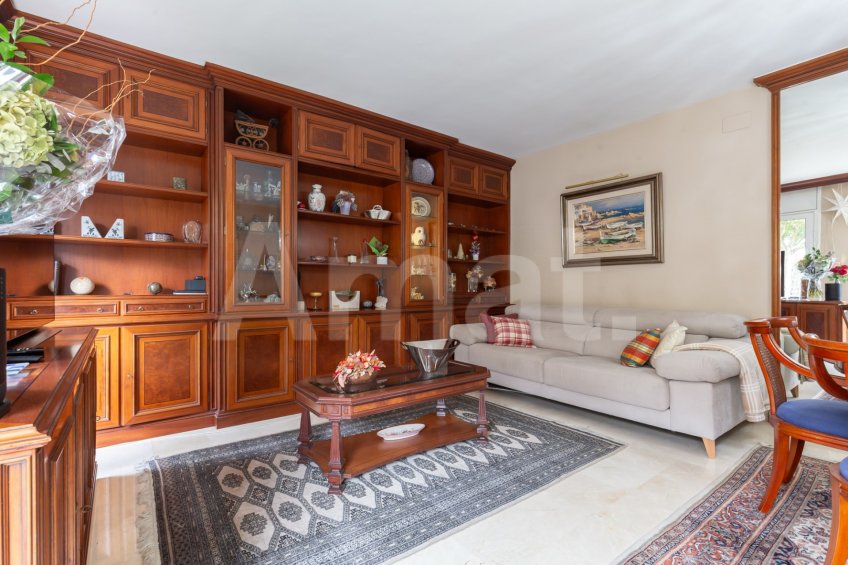 Casa adossada, amb fantàstica zona comunitària -12