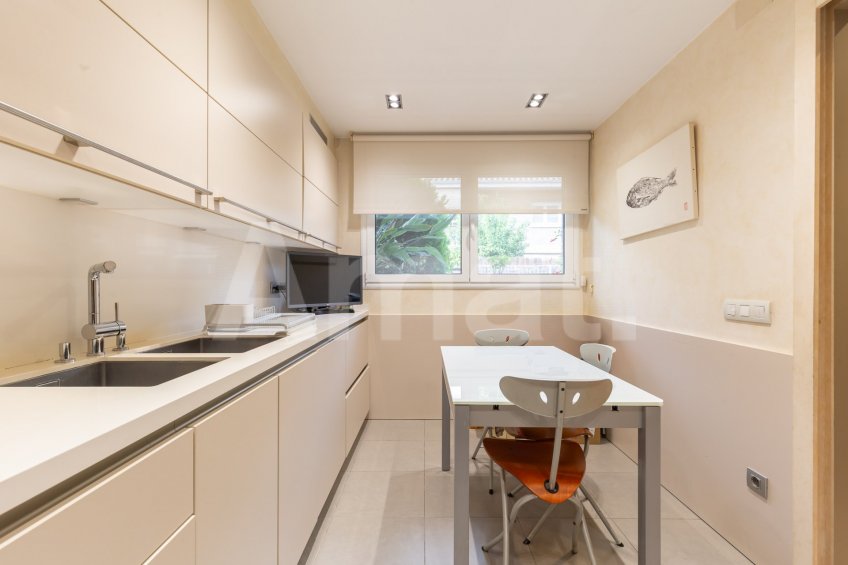 Casa adossada, amb fantàstica zona comunitària -14