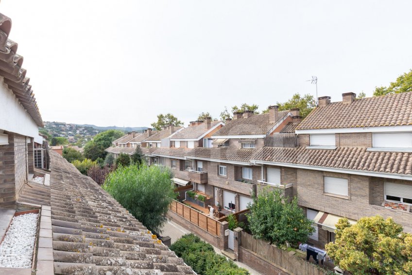 Casa adossada, amb fantàstica zona comunitària -34