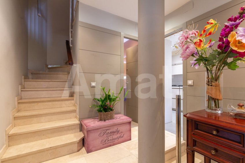 Casa adossada, amb fantàstica zona comunitària -7