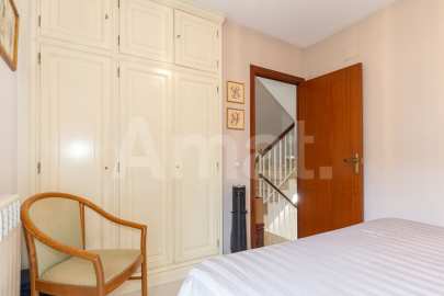 Casa adossada, amb fantàstica zona comunitària -18