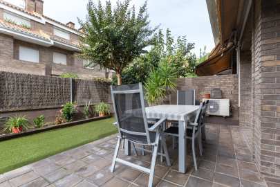 Casa adossada, amb fantàstica zona comunitària -39