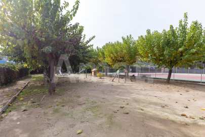 Casa adossada, amb fantàstica zona comunitària -44