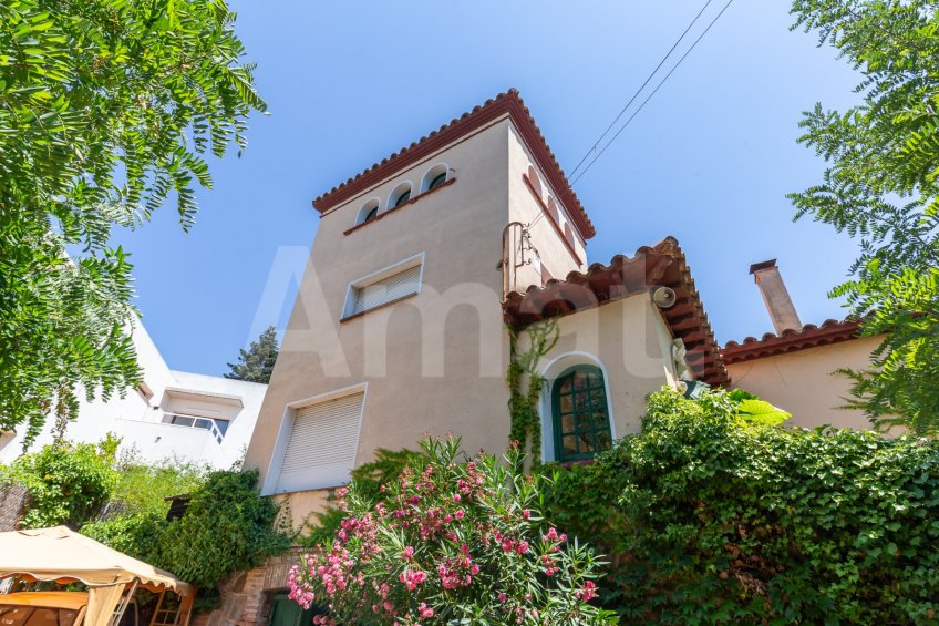 Elegante casa de estilo clásico en Sant Cugat -43