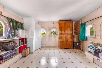 Elegante casa de estilo clásico en Sant Cugat -42
