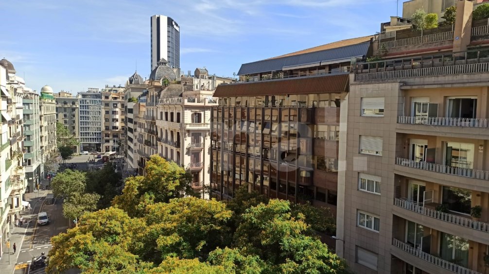 ¡Oficina reformada en zona privilegiada!