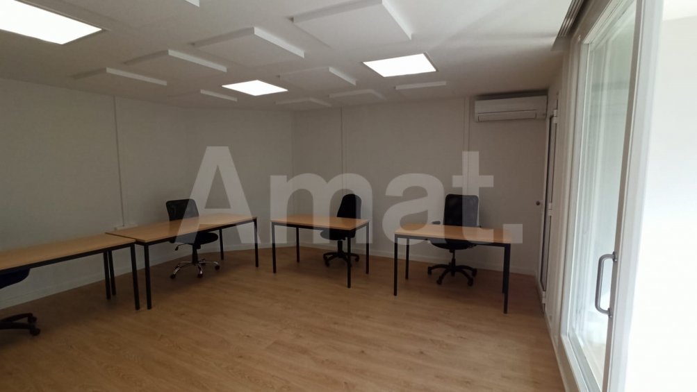 ¡Oficina reformada en zona privilegiada! -13