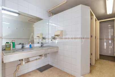 Spectacular villa with pool and squash, next to the Golf -42