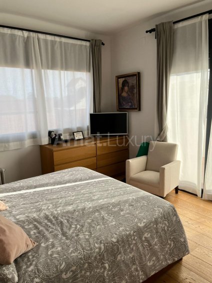 unique property in the center of Sant Just Desvern -10