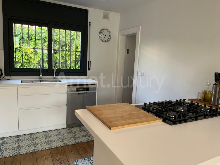 unique property in the center of Sant Just Desvern -13