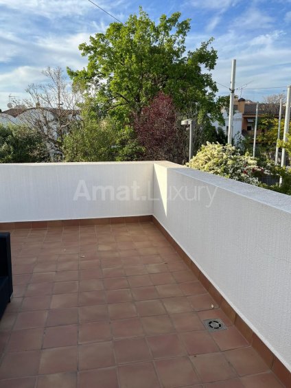 unique property in the center of Sant Just Desvern -36