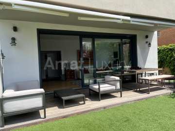 unique property in the center of Sant Just Desvern