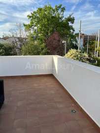 unique property in the center of Sant Just Desvern -36