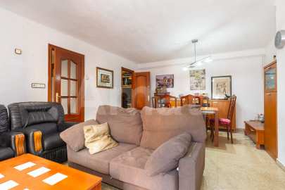Amplio y luminoso piso en venta en Rubí -11