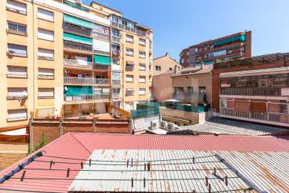 Amplio y luminoso piso en venta en Rubí -19