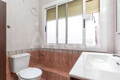 Amplio y luminoso piso en venta en Rubí -25