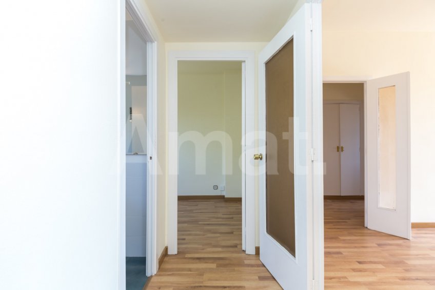 AMPLITUDE, GOOD LOCATION AND COMMUNITY AREA WITH SWIMMING POOL -18