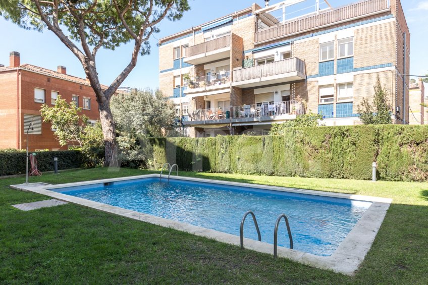 AMPLITUDE, GOOD LOCATION AND COMMUNITY AREA WITH SWIMMING POOL -2