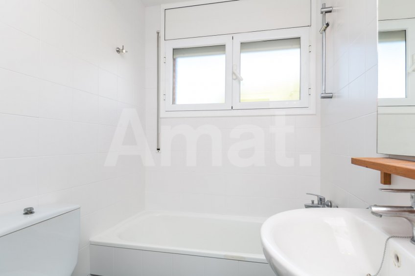 AMPLITUDE, GOOD LOCATION AND COMMUNITY AREA WITH SWIMMING POOL -30