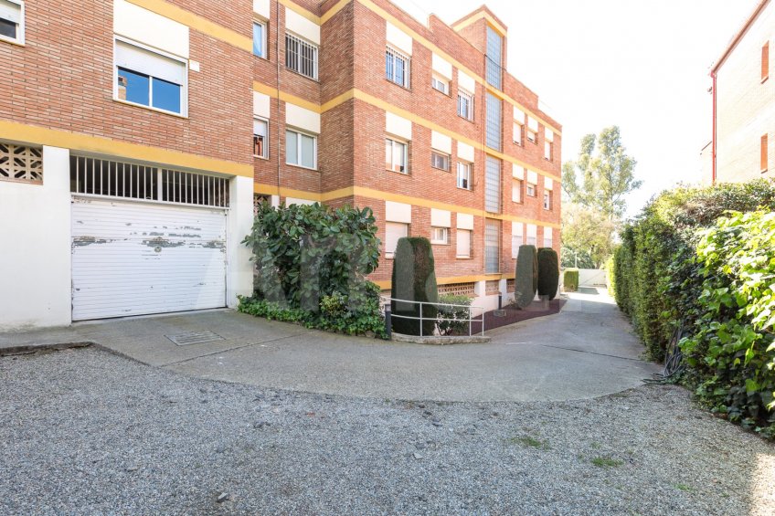 AMPLITUDE, GOOD LOCATION AND COMMUNITY AREA WITH SWIMMING POOL -37