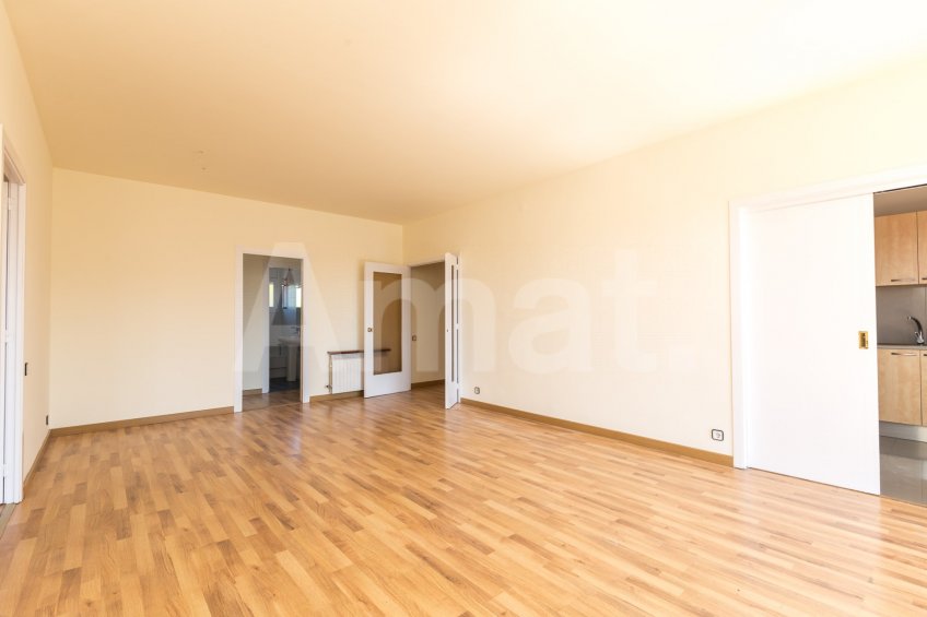 AMPLITUDE, GOOD LOCATION AND COMMUNITY AREA WITH SWIMMING POOL -8