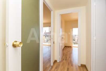 AMPLITUDE, GOOD LOCATION AND COMMUNITY AREA WITH SWIMMING POOL -17