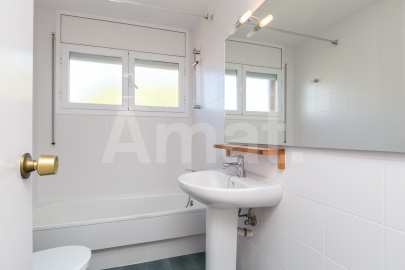AMPLITUDE, GOOD LOCATION AND COMMUNITY AREA WITH SWIMMING POOL -29