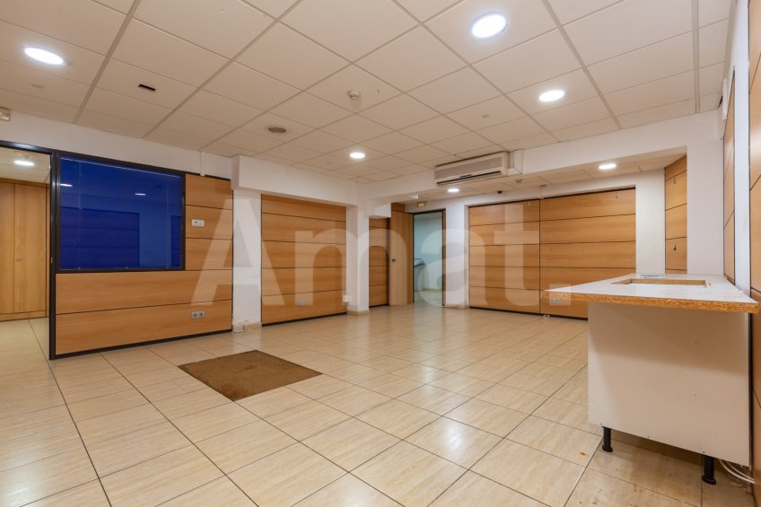 Large duplex commercial premises on Travessera de Dalt
 -29