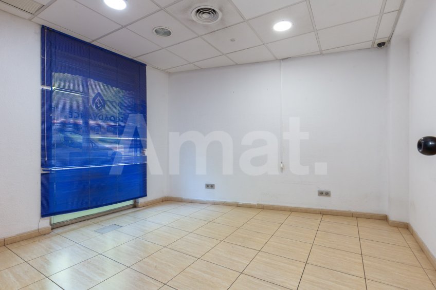 Large duplex commercial premises on Travessera de Dalt
 -7