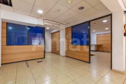 Large duplex commercial premises on Travessera de Dalt
 -20