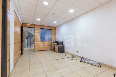 Large duplex commercial premises on Travessera de Dalt
 -34