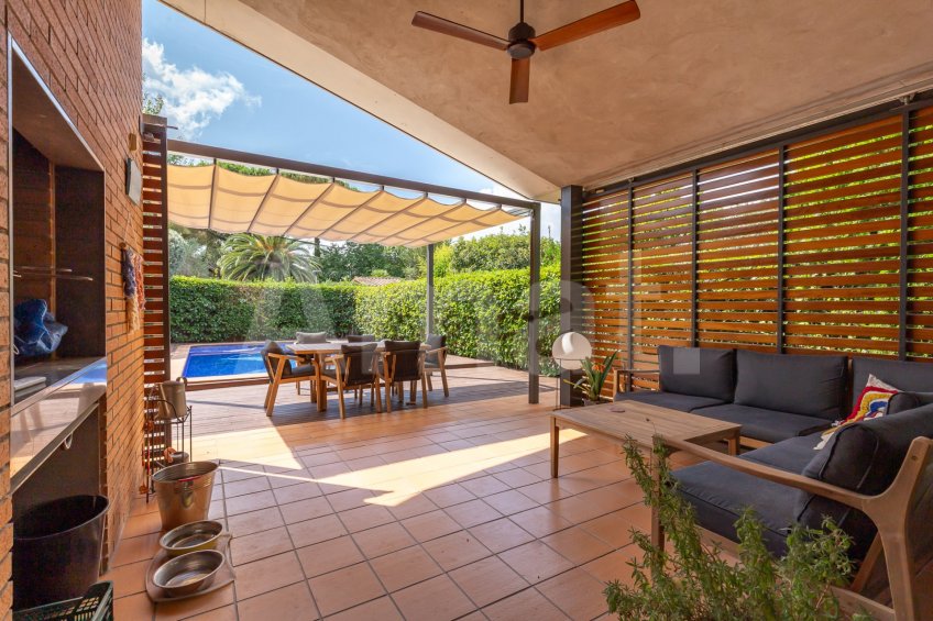 Atractiva casa con piscina, en Els Gorgs de Franqueses -33