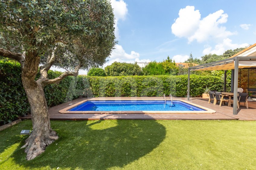 Atractiva casa con piscina, en Els Gorgs de Franqueses -47